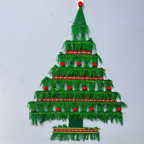Vintage Macrame Christmas Tree Wall Hanging 40" X 28" Woven Pom Poms Tinsel Boho - Picture 4 of 5